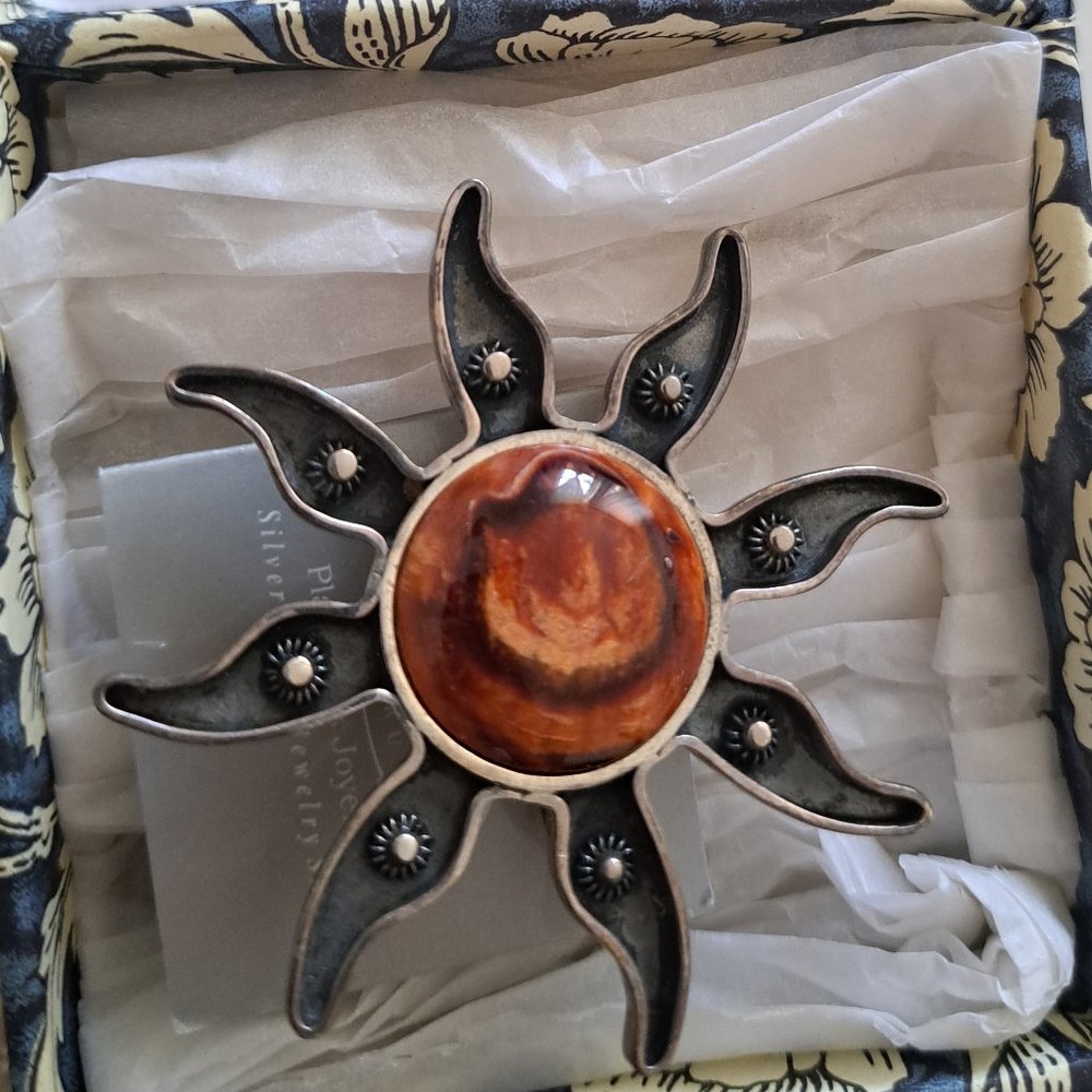 Ilaria peru sun pendant